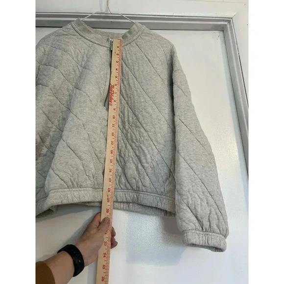 Old Navy Women's Size Xl Gray Cropped Half Zipper Quilted Sweater Extra Large - Picture 4 of 9